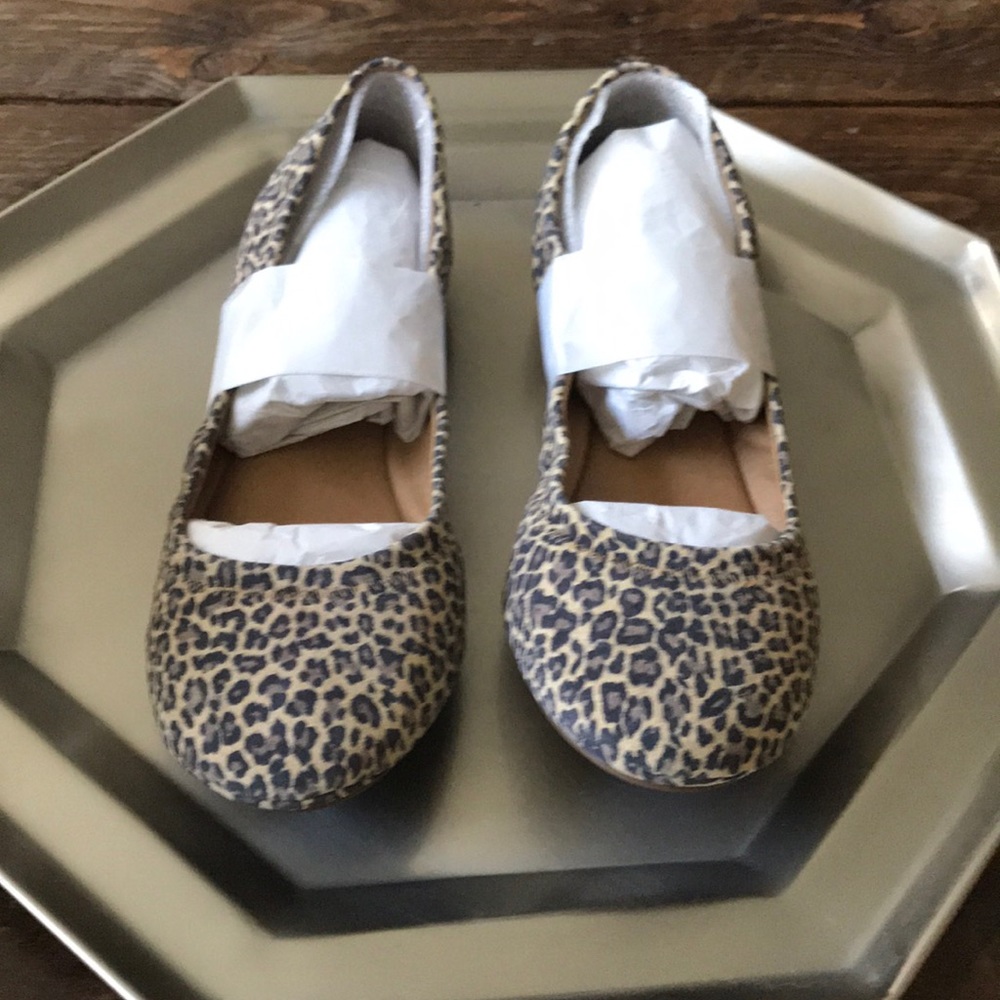 New with tags Lucky Brand leopard print flats!